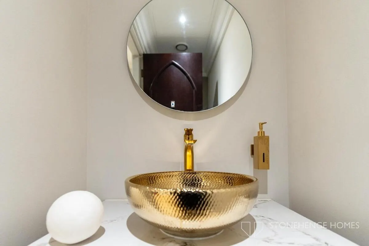 Lux & Cozy 1 Bedroom Apartment Steps Away From Burj Khalifa & Dubai Mall 0*,