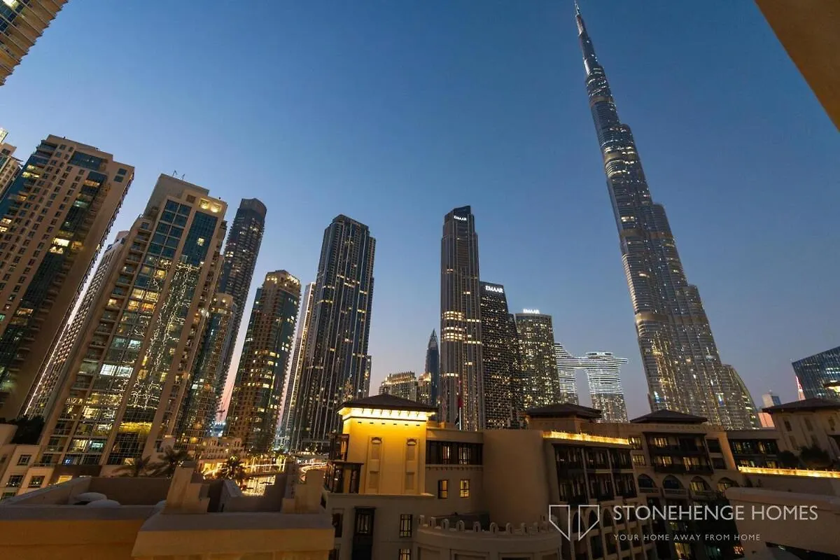 Lux & Cozy 1 Bedroom Apartment Steps Away From Burj Khalifa & Dubai Mall