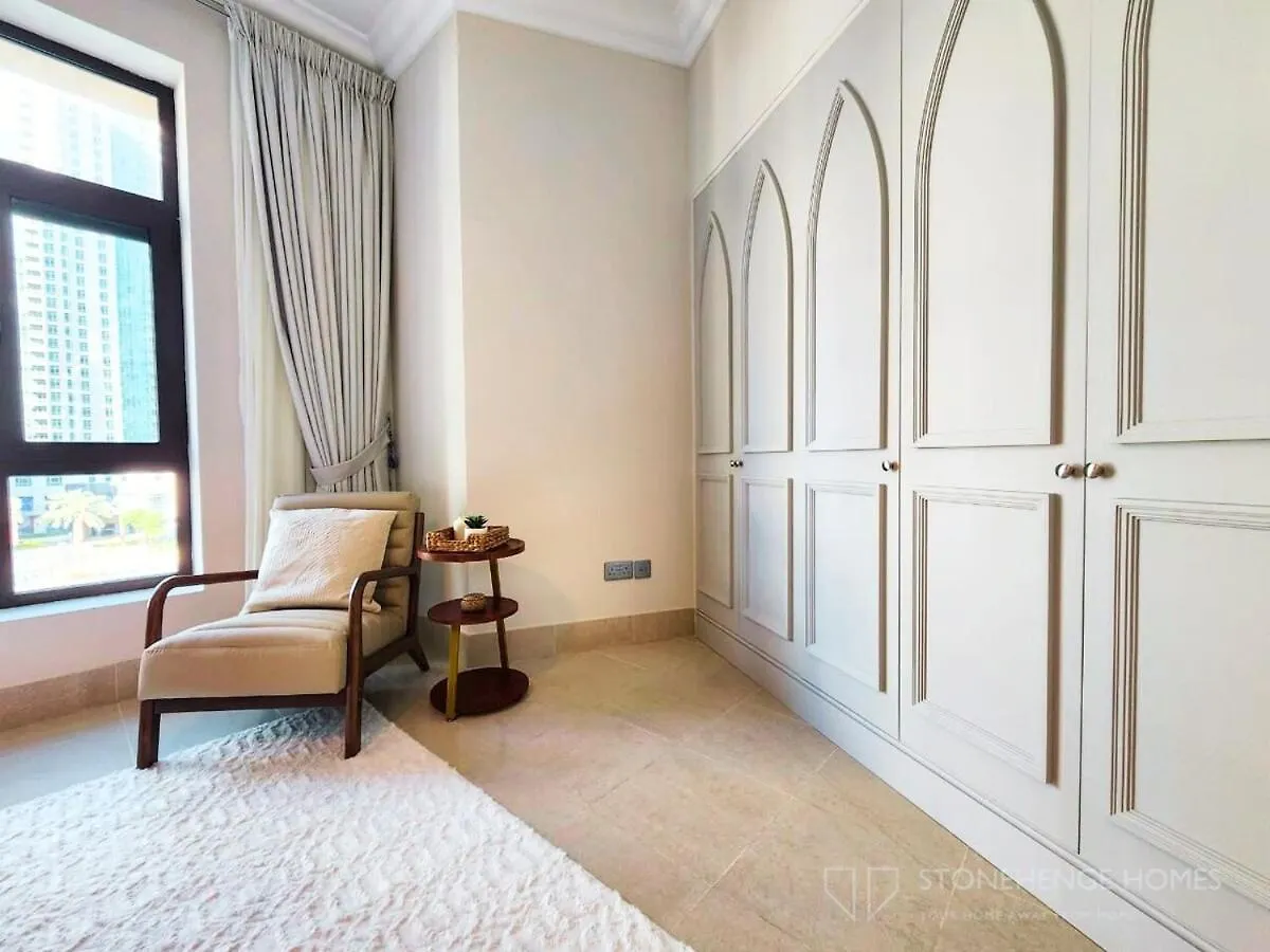 Lux & Cozy 1 Bedroom Apartment Steps Away From Burj Khalifa & Dubai Mall
