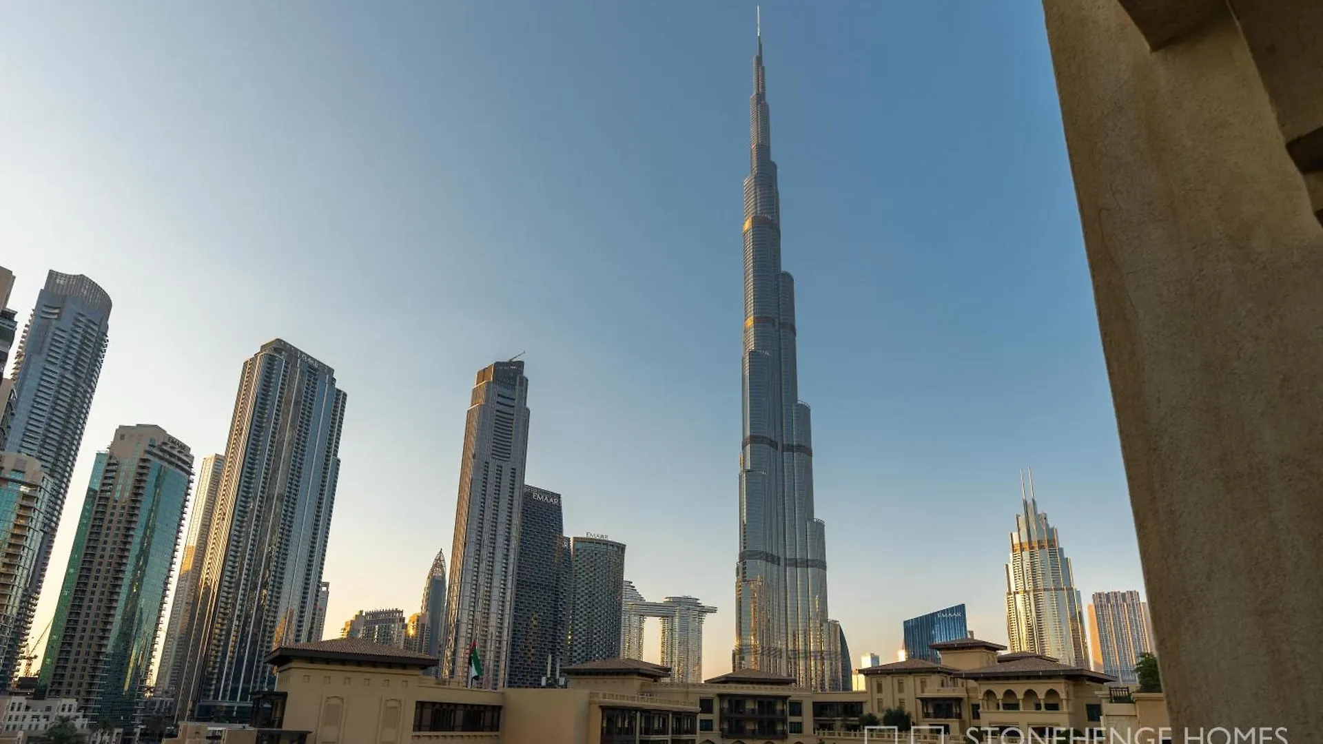 Lux & Cozy 1 Bedroom Apartment Steps Away From Burj Khalifa & Dubai Mall
